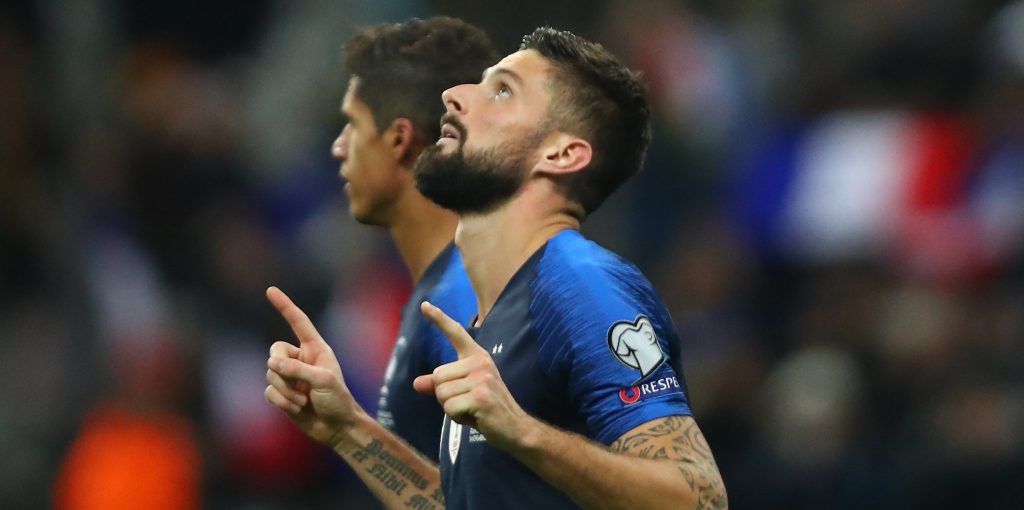 Arsenal fans beg Olivier Giroud to avoid Spurs move