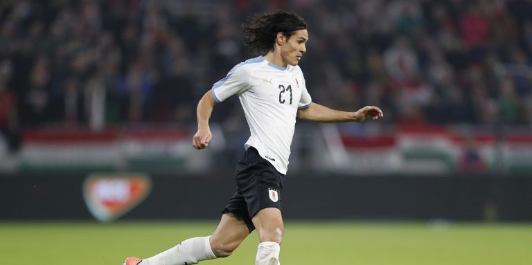 Chelsea make Edinson Cavani enquiry