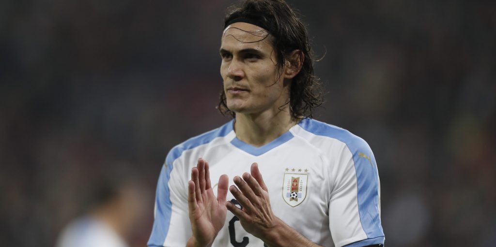 Arsenal make an offer to sign Chelsea-linked Cavani