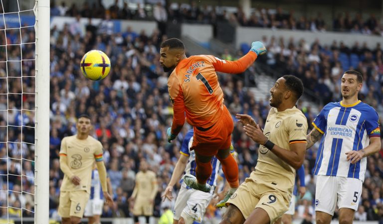 Chelsea: Journo confirms Robert Sanchez is a Potter target