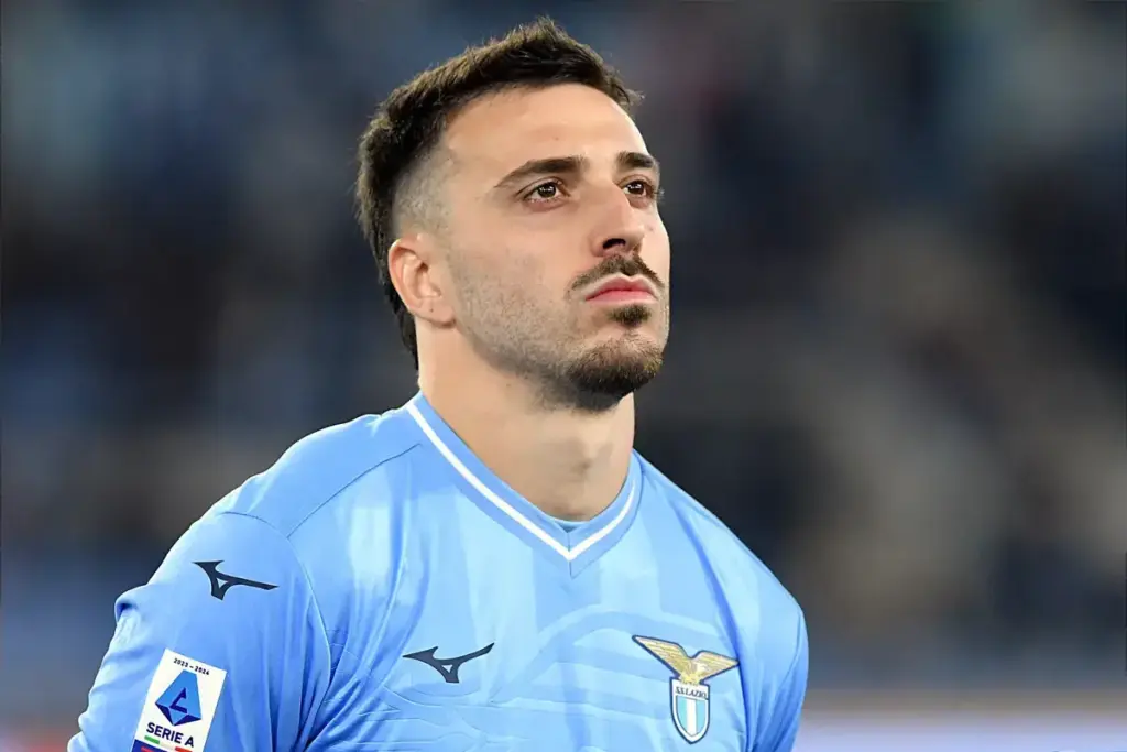 Chelsea interested in signing former Real Madrid centre-back