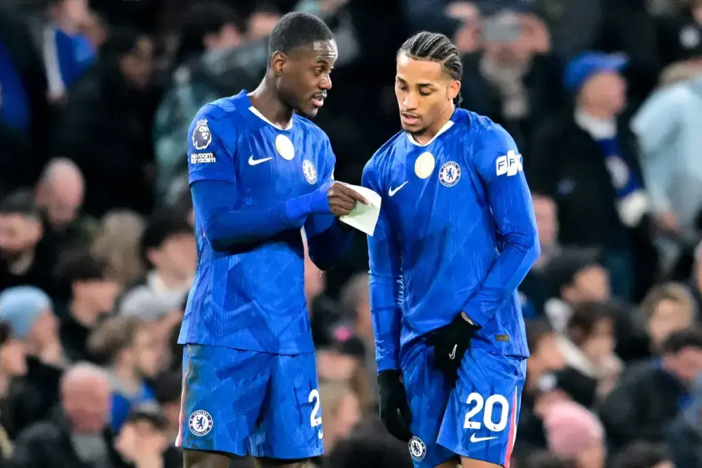 Emmanuel Petit wants Liam Rosenior to stop doing one thing at Chelsea