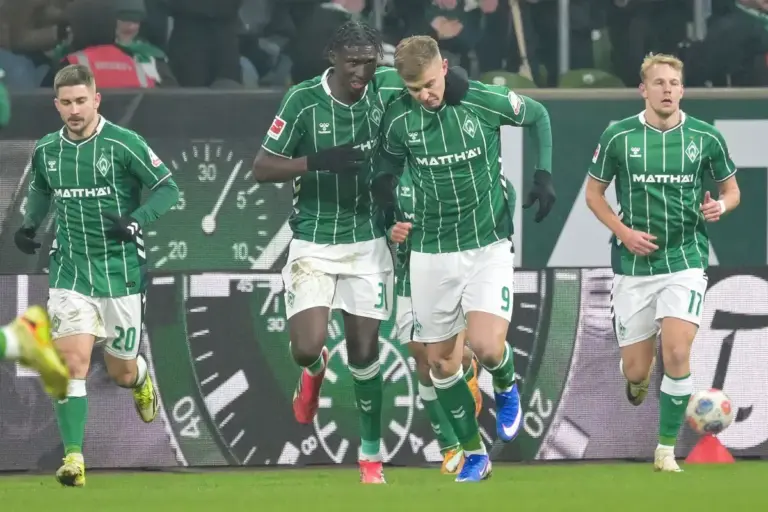 Chelsea hold ‘serious talks’ over signing of German centre-back