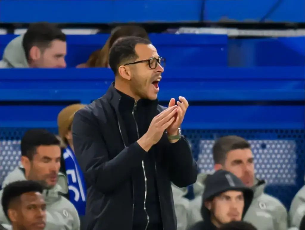 Insider says Chelsea will sack Liam Rosenior only on one condition