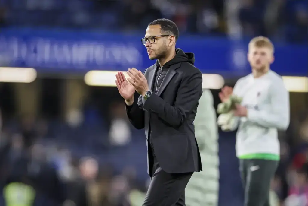 Chelsea player publicly disagrees with Liam Rosenior after loss