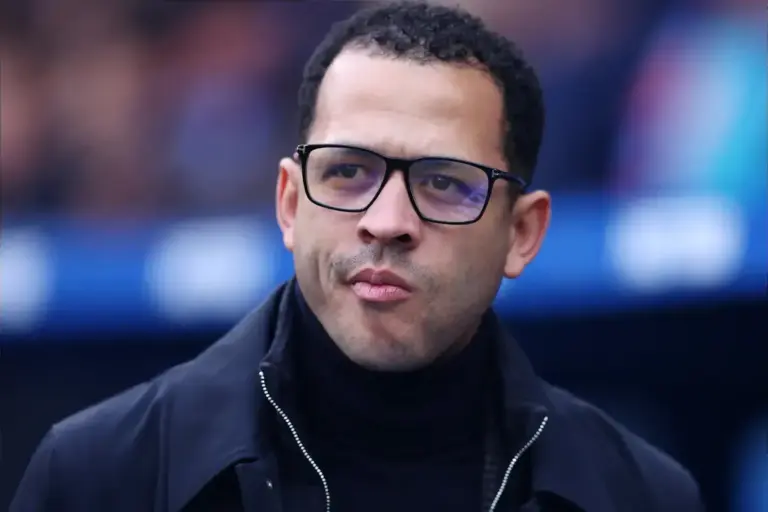 World Cup manager’s camp contacts Chelsea over future move