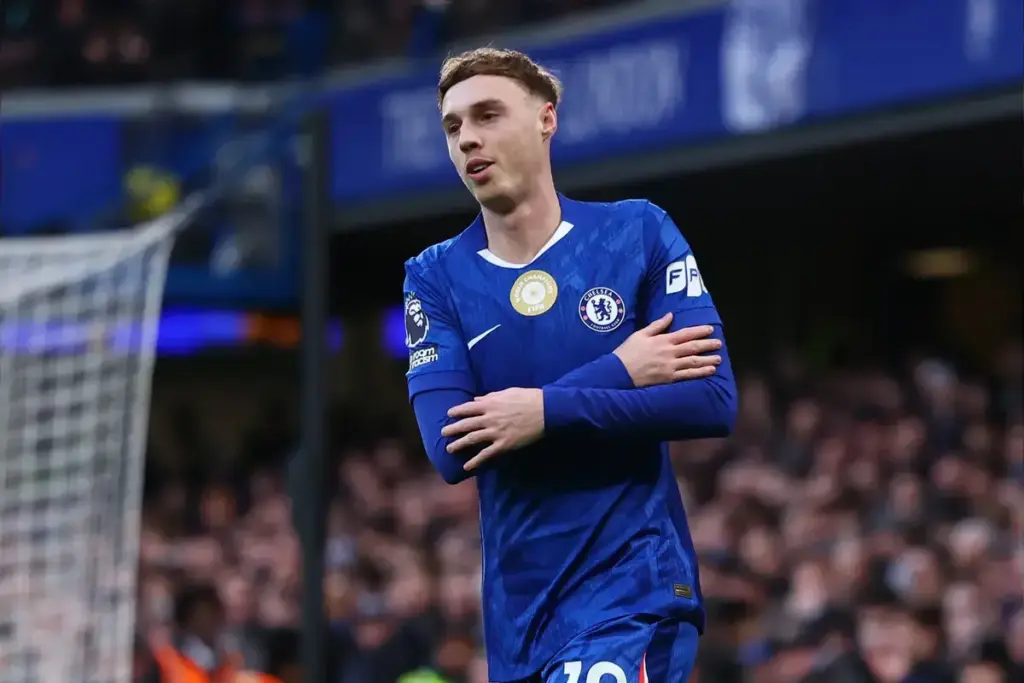 Chelsea want to sign £100m player to help unlock Cole Palmer