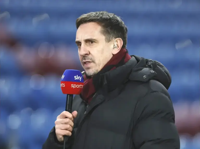 Gary Neville slams two Chelsea players for being “entirely selfish”