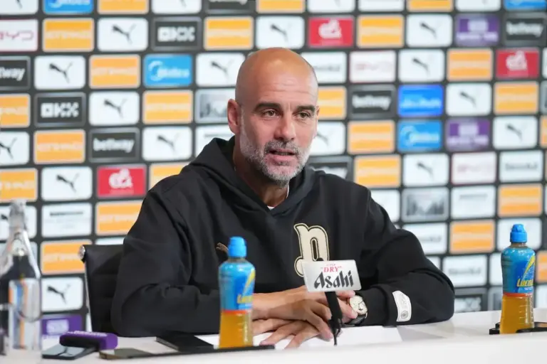 Pep Guardiola takes dig at Chelsea after Liam Rosenior sacking