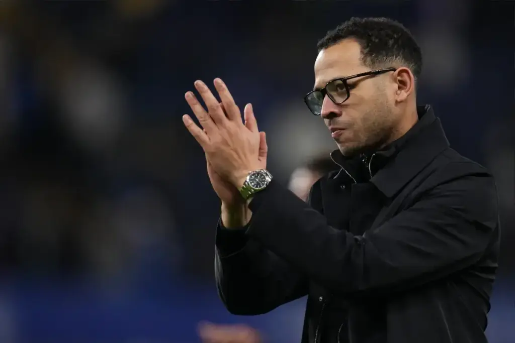 ‘Own dressing room’ – Worrying insider claim about Liam Rosenior at Chelsea