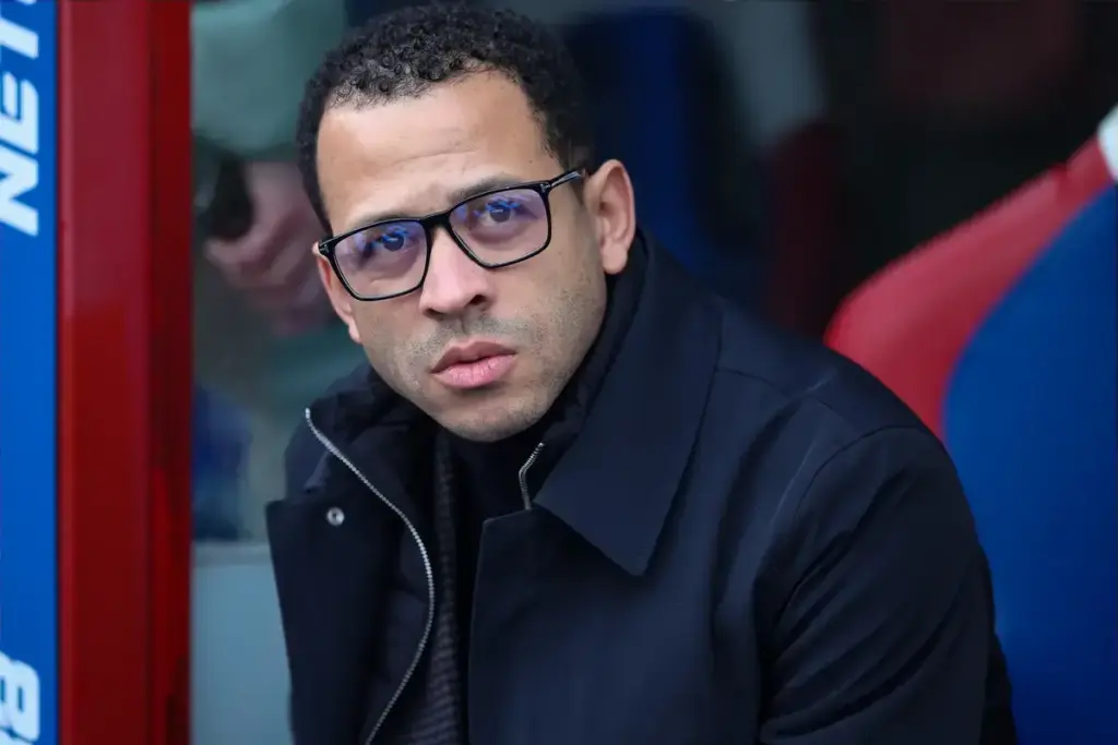 ‘Must change’ – Fabrizio Romano confirms Chelsea stance on Liam Rosenior