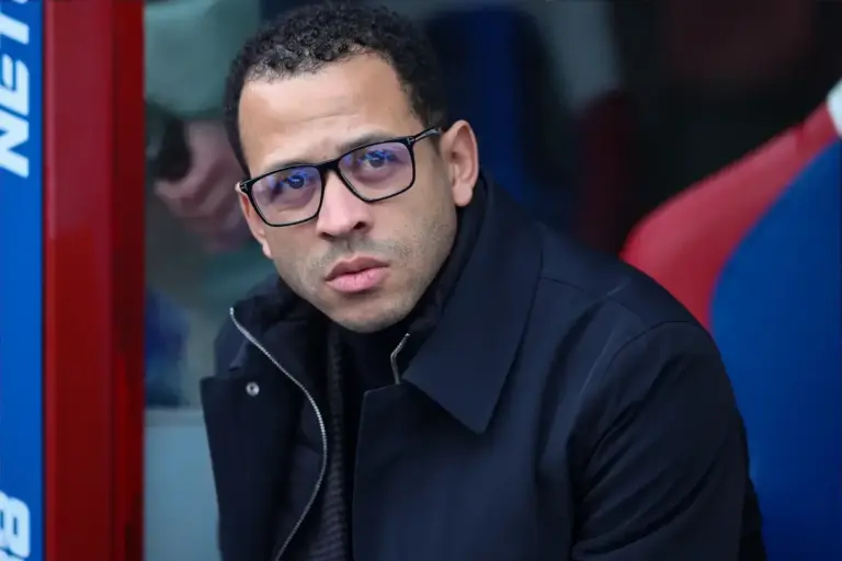 ‘Must change’ – Fabrizio Romano confirms Chelsea stance on Liam Rosenior