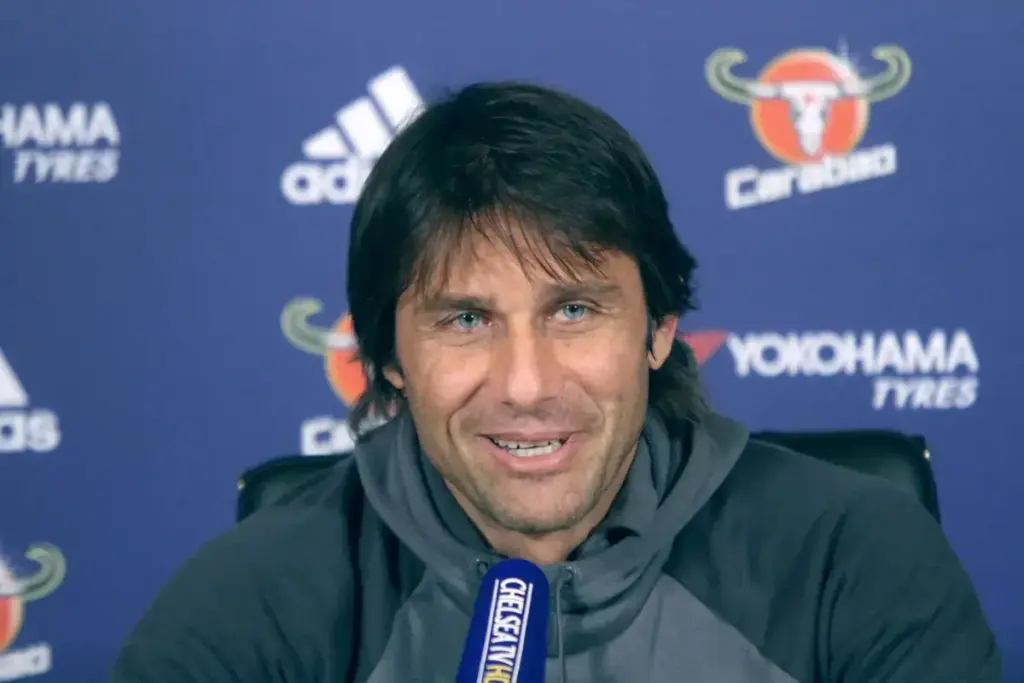 Antonio Conte linked with blockbuster Chelsea return