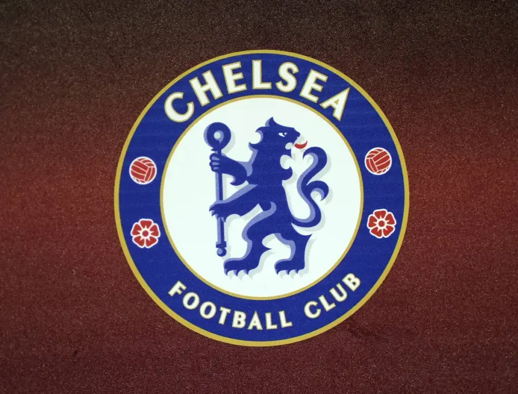 Chelsea transfer target agrees terms to join European rivals