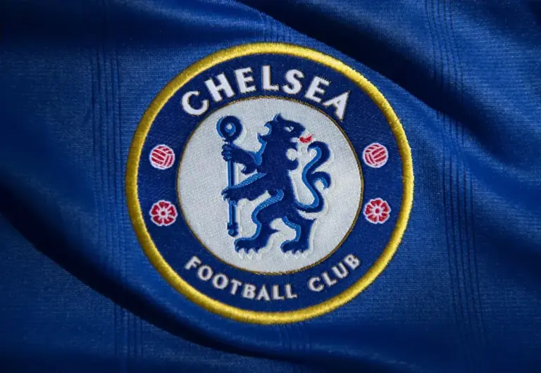 Chelsea player keen to join their Premier League rivals