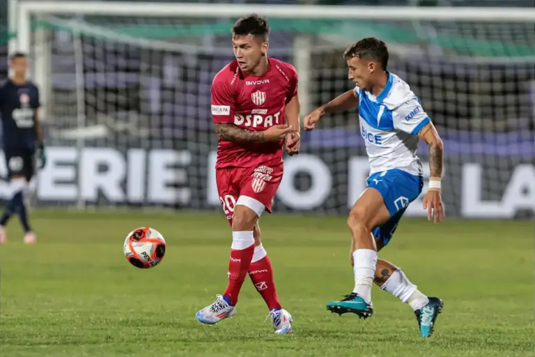 ‘Leading the race’ – Chelsea left-back transfer twist confirmed