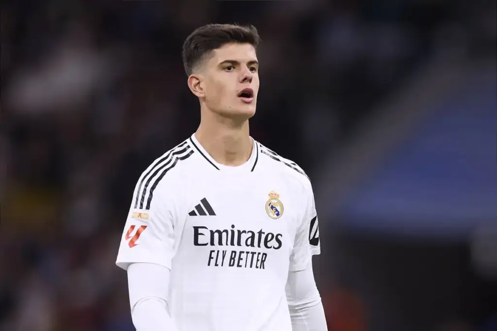 Chelsea make contact to sign former Real Madrid midfielder