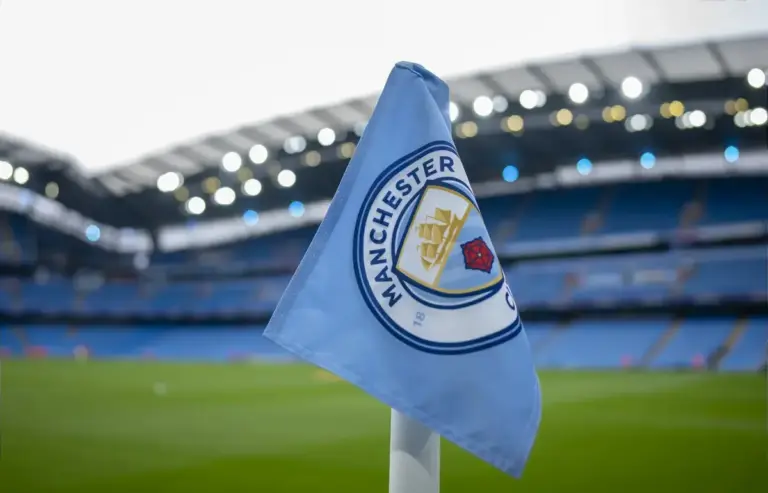 Chelsea make contact to sign Manchester City defender