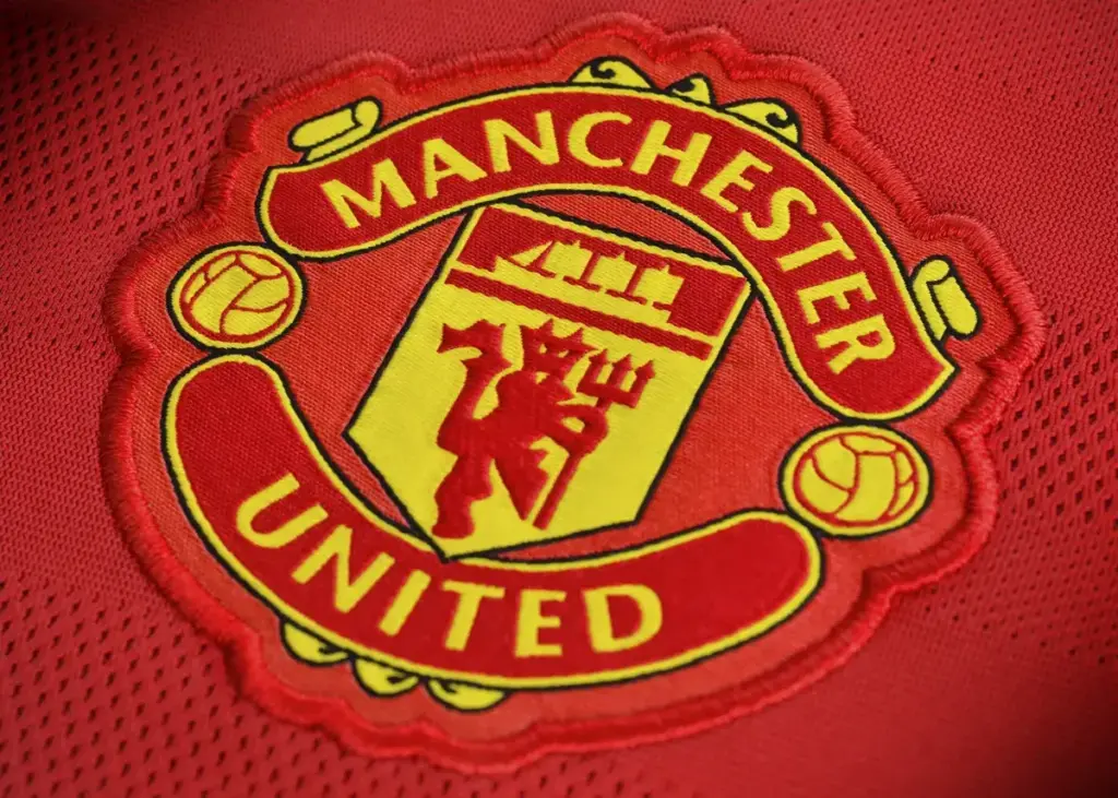 Chelsea handed winger transfer blow by Manchester United