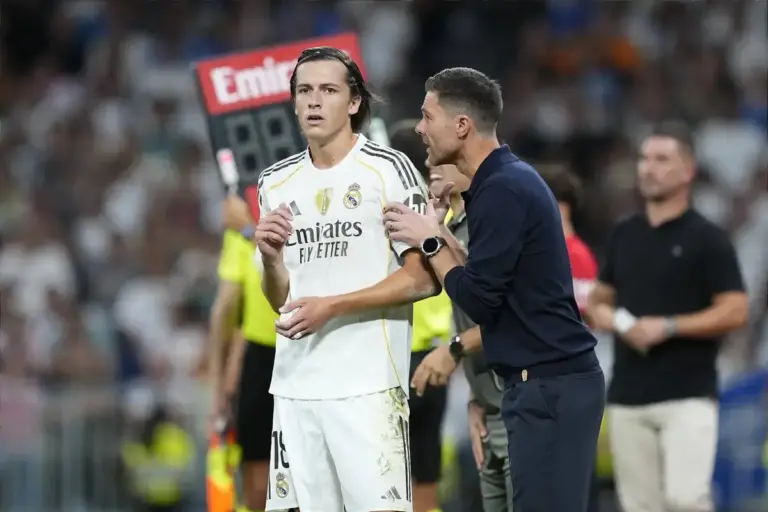 Chelsea want to sign Real Madrid defender for Xabi Alonso