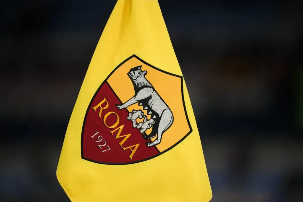 Chelsea make €50 million transfer bid for AS Roma player