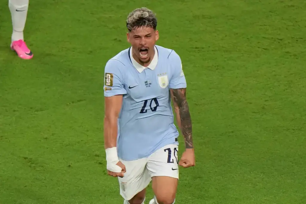 Chelsea want Uruguay’s World Cup hero to replace Marc Cucurella