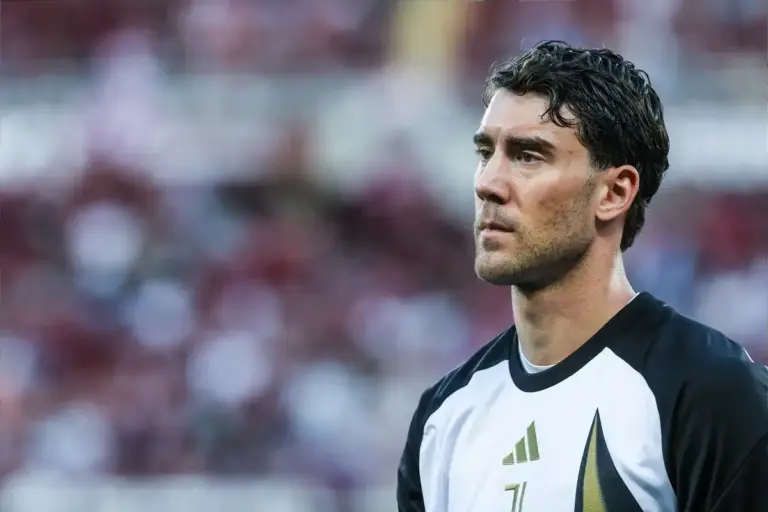 Dusan Vlahovic Free-Agent Route Gives Chelsea Striker Test