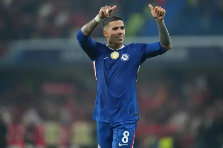 Chelsea receive mammoth £120m-plus bid as star prepares for medical