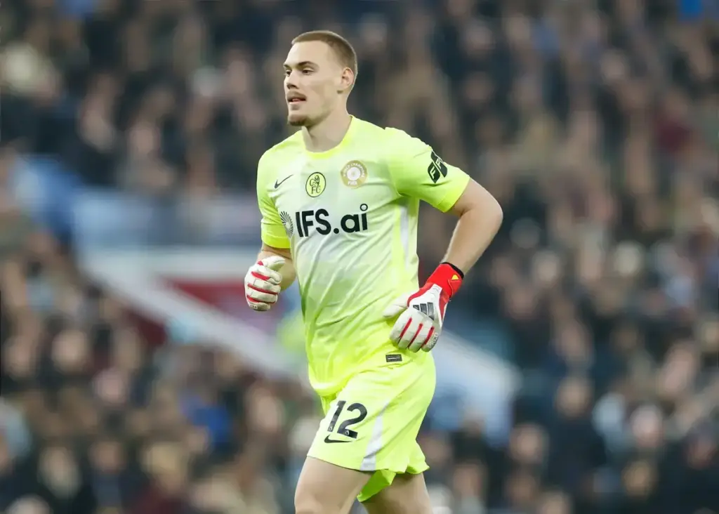 Chelsea goalkeeper has left pre-season tour to join Strasbourg