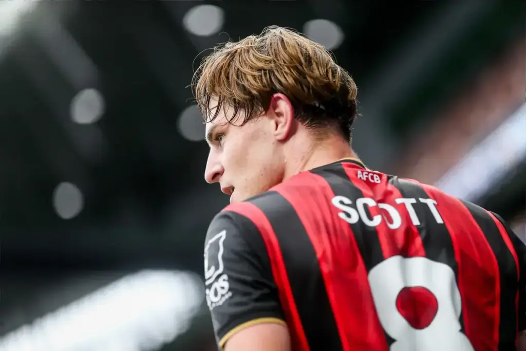 Chelsea considering improved bid to sign Bournemouth midfielder
