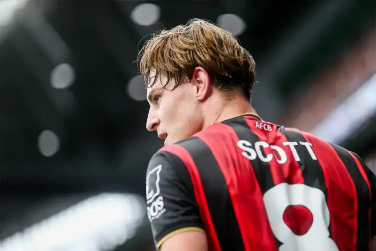 Chelsea considering improved bid to sign Bournemouth midfielder