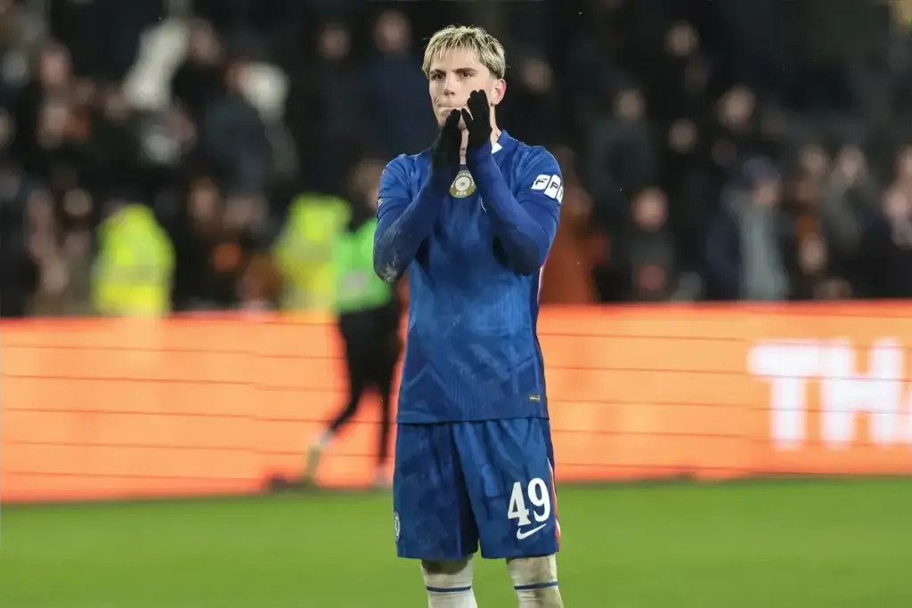 Chelsea agree deal to sell £40m winger after one season