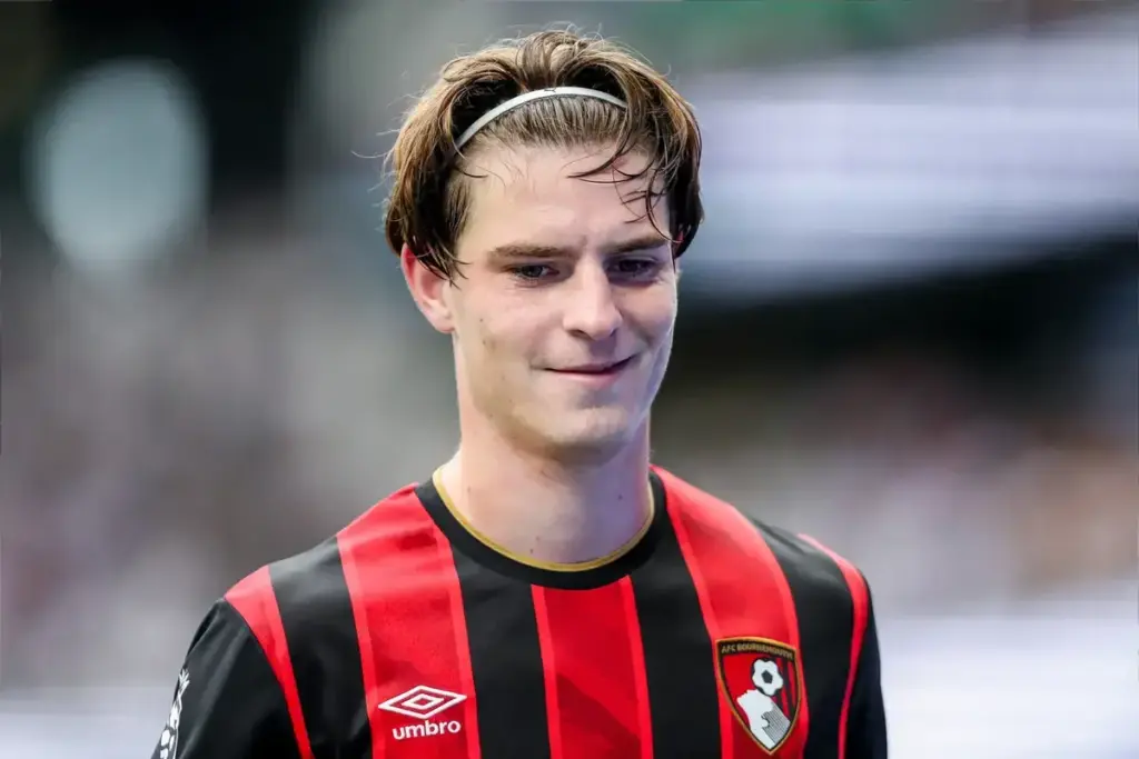 Chelsea handed boost as Bournemouth midfielder rejects new deal