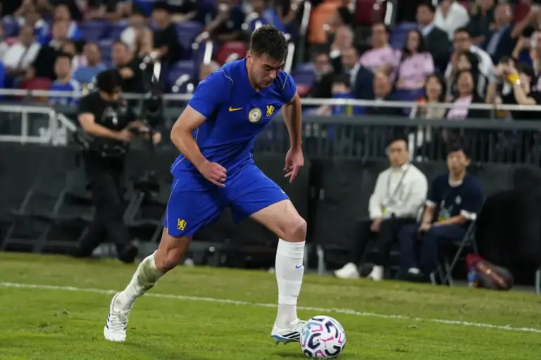 Chelsea make surprise £15m Anselmino U-turn after transfer clearout