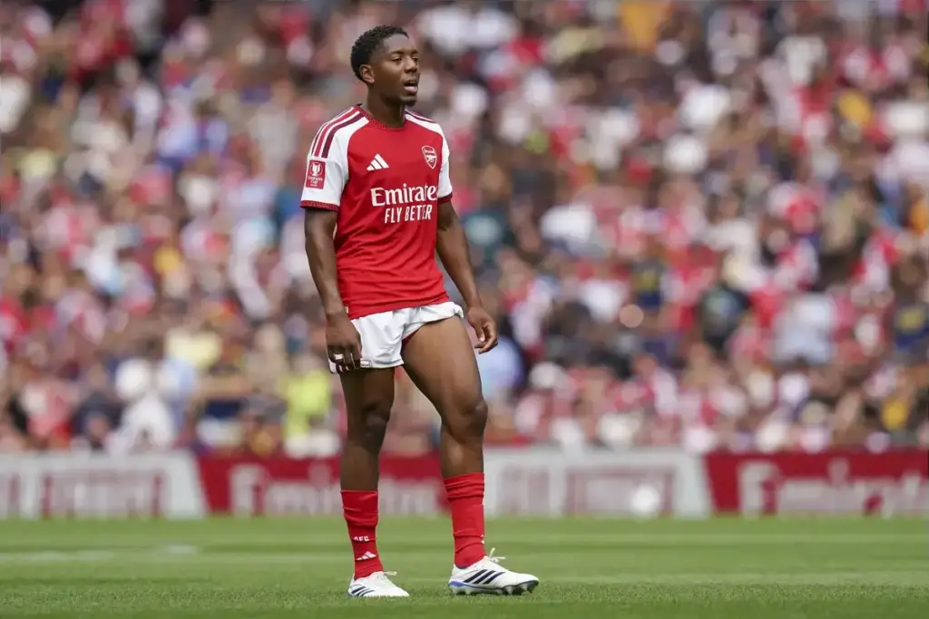 Chelsea offered shock chance to sign Arsenal star Myles Lewis-Skelly