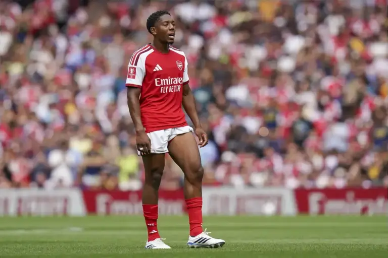 Chelsea offered shock chance to sign Arsenal star Myles Lewis-Skelly