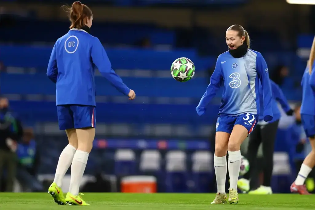 WATCH: Lexi Potter makes it 3-0 as Chelsea run riot in Sydney