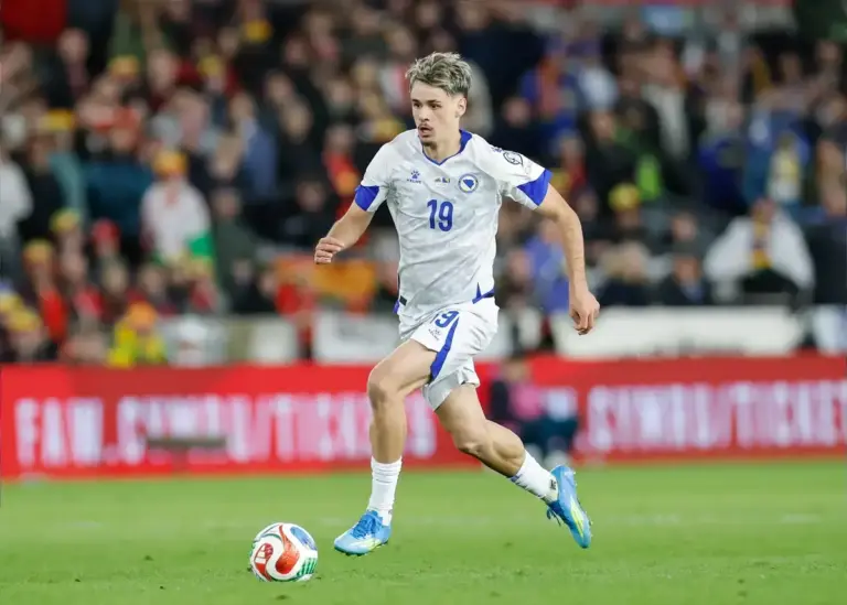 Chelsea suffer transfer blow after making €40m move