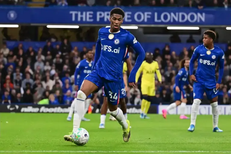 20-year-old Chelsea star pockets Europe’s scariest winger and gives Alonso huge decision