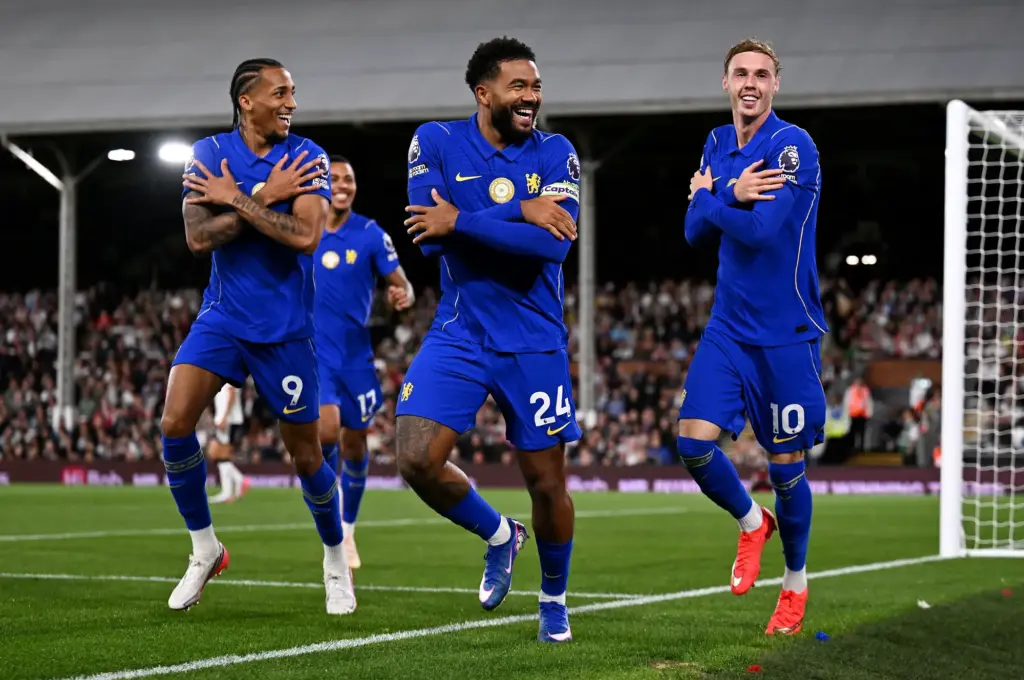 Chelsea celebrate Cole Palmer's goal against Fulham