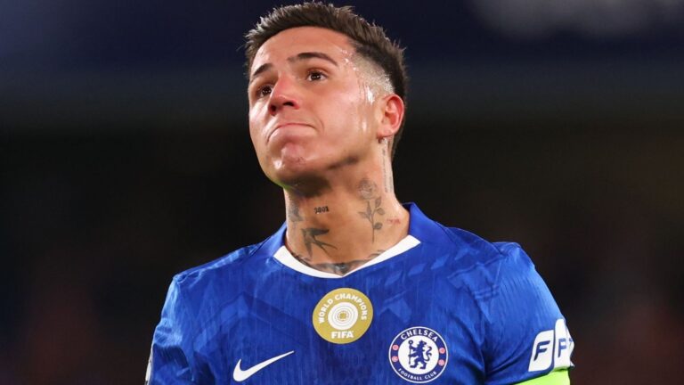 Chelsea enter talks over blockbuster £120m exit as deadline drama explodes