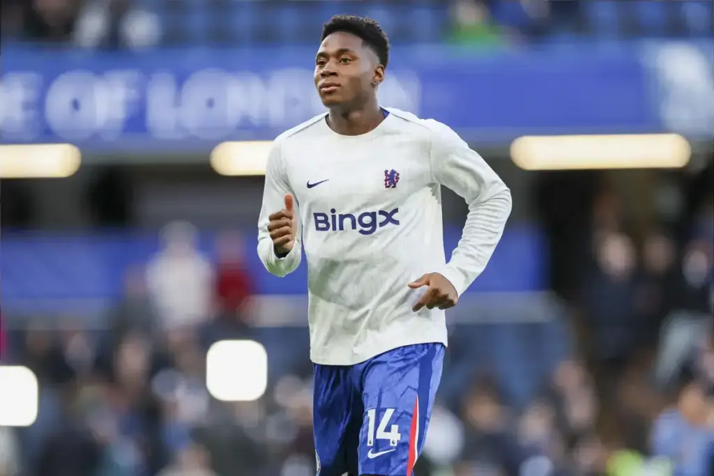 Chelsea open to Dario Essugo loan as Hull City make move
