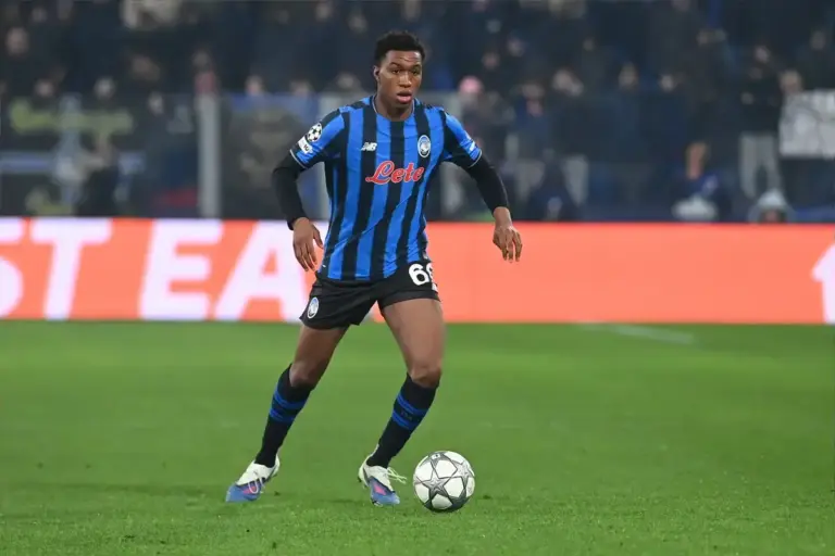 Fabrizio Romano confirms Chelsea advance talks after agreeing Ahanor terms