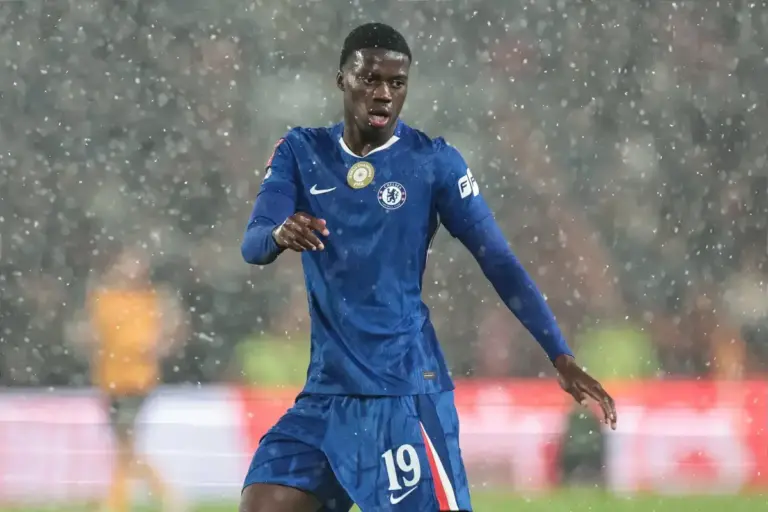 Mamadou Sarr arrives for Real Sociedad medical ahead of Chelsea loan