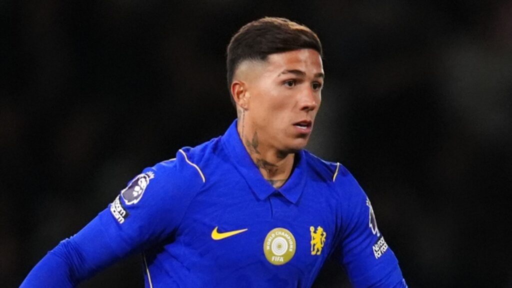 Chelsea prepared to sell Enzo Fernandez as Man City interest continues