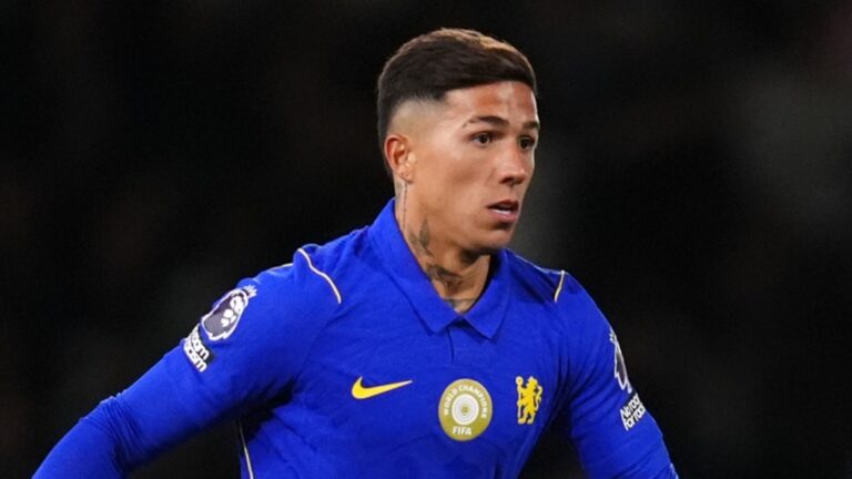 Enzo Fernandez agrees Man City terms as Chelsea await bid