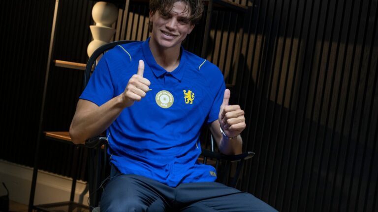 Marco Palestra Back in Chelsea Training at Cobham