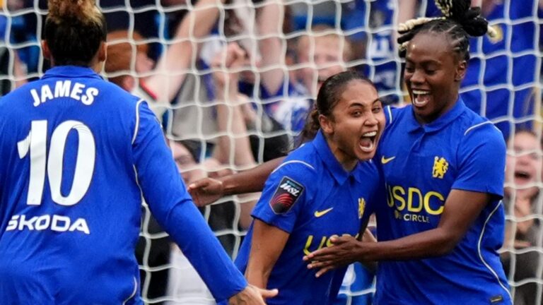 Chelsea Women 1-0 Arsenal: Thompson seals London derby win
