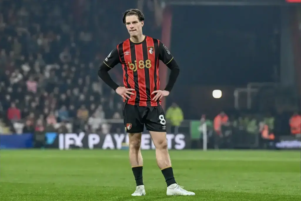 Chelsea’s interest in Alex Scott remains despite Bournemouth transfer stance
