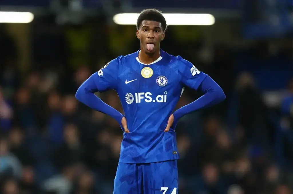 Chelsea defender Josh Acheampong helps England seal Euro 2027 place with a qualifying game to spare